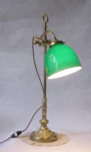 Lampe d'tudiant franaise