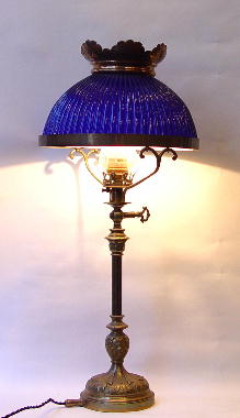 Kobalt mavisi fanuslu havagazı lambası, ykl. 1895